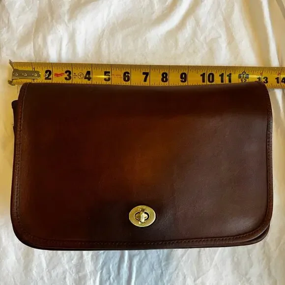 Vintage COACH NYC Classic Pouch Leather Shoulder Bag - No. 147-5201 - Picture 7 of 13